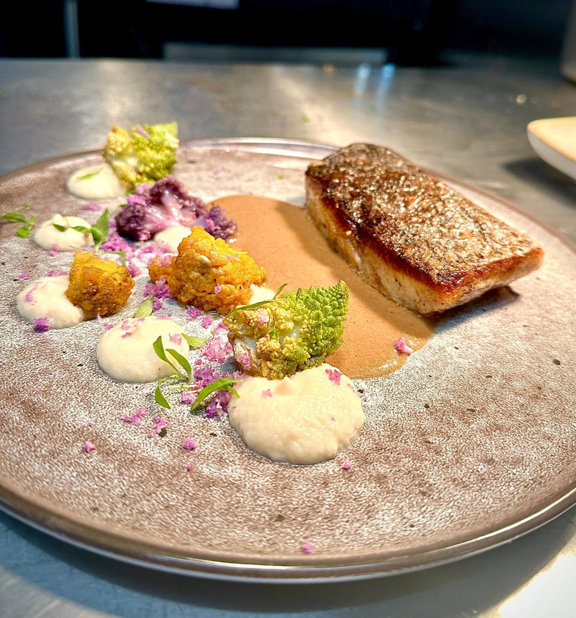 Maison Roucas - Restaurant Et Chambres D'Hotes Solérieux 외부 사진