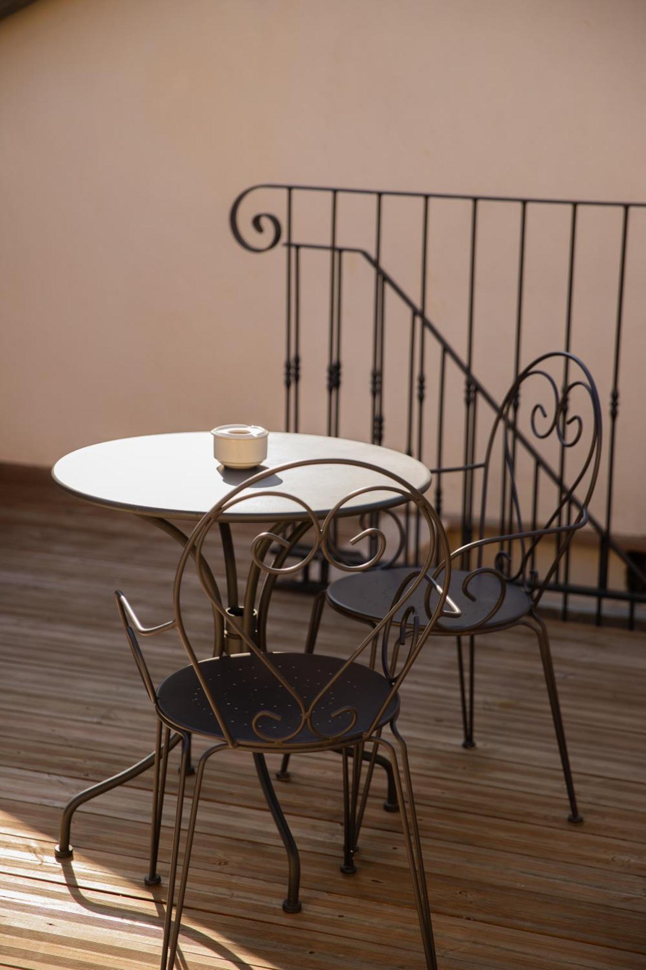 Maison Roucas - Restaurant Et Chambres D'Hotes Solérieux 외부 사진